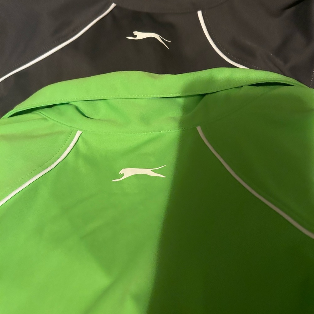 Women’s golf shirts